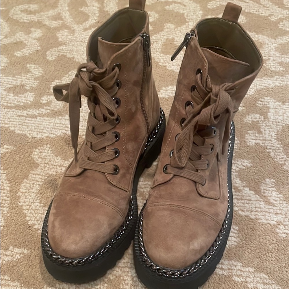 Vince camuto Tan Lace-Up Ankle Boots with Chain Detail size 6